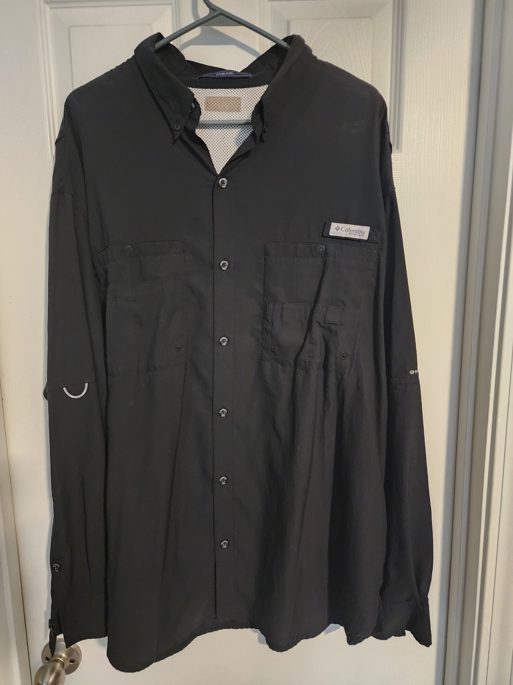 Columbia Black Men's Casual Button-Down Shirt
